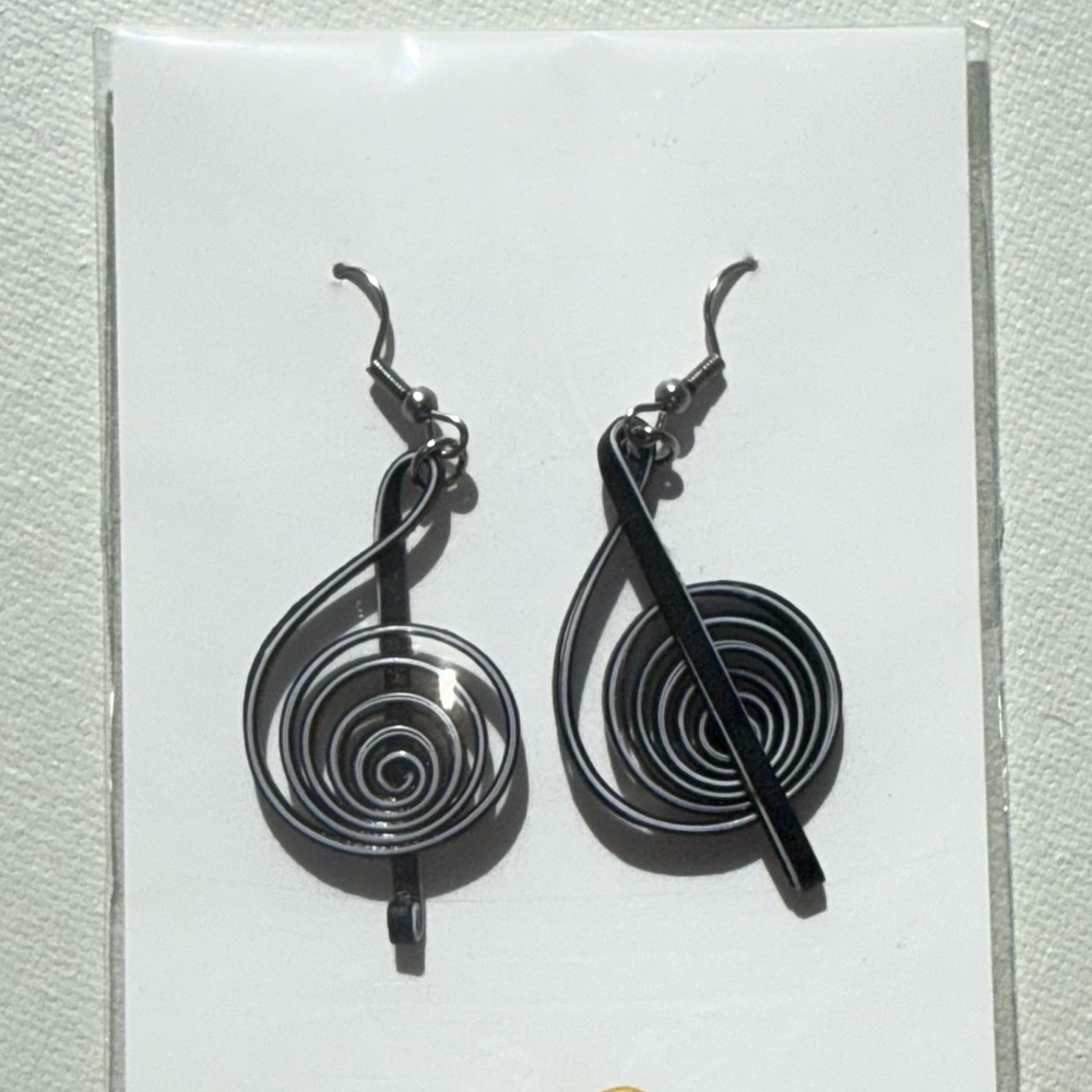 Quilling Card Treble Clef Musical Earrings